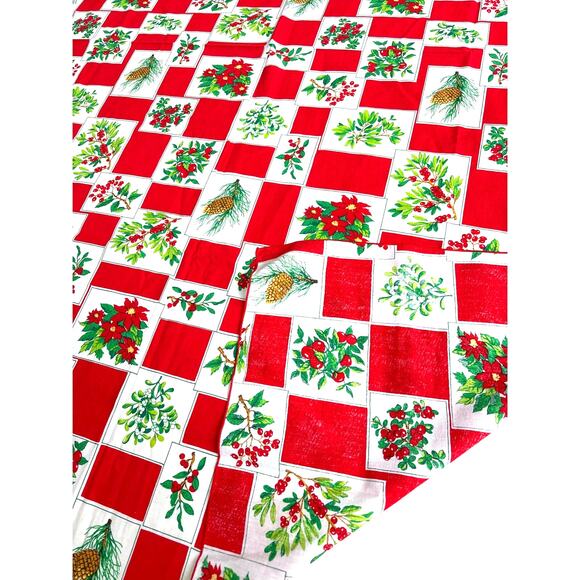Christmas Holiday Tablecloth Rectangle Red Green White Poinsettia Pinecone Holly - Picture 5 of 5